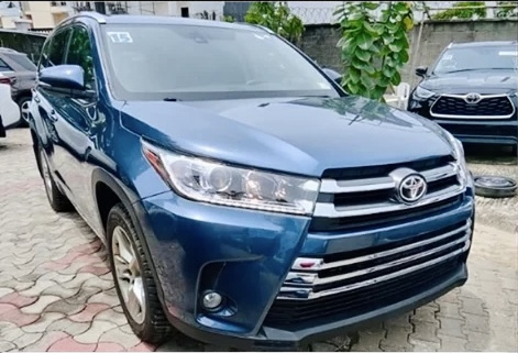 2015 Toyota Highlander Limited — Blue — image 2