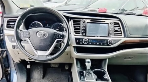 Buy 2015 Toyota Highlander Blue from phush Motors In Lagos Image view 3