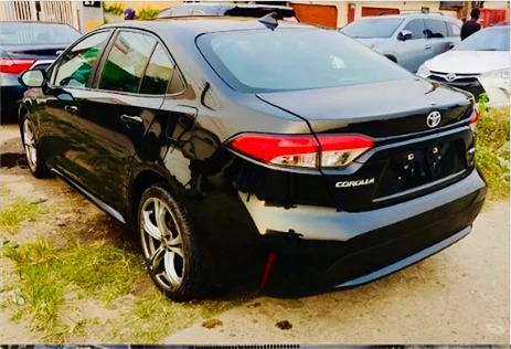 Buy 2021 Toyota Corolla LE Black from phush Motors In Lagos Image view 4
